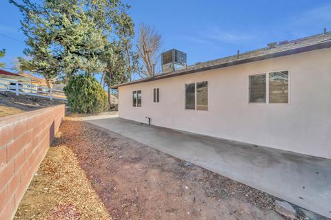 A home in Leona Valley