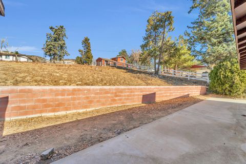 A home in Leona Valley