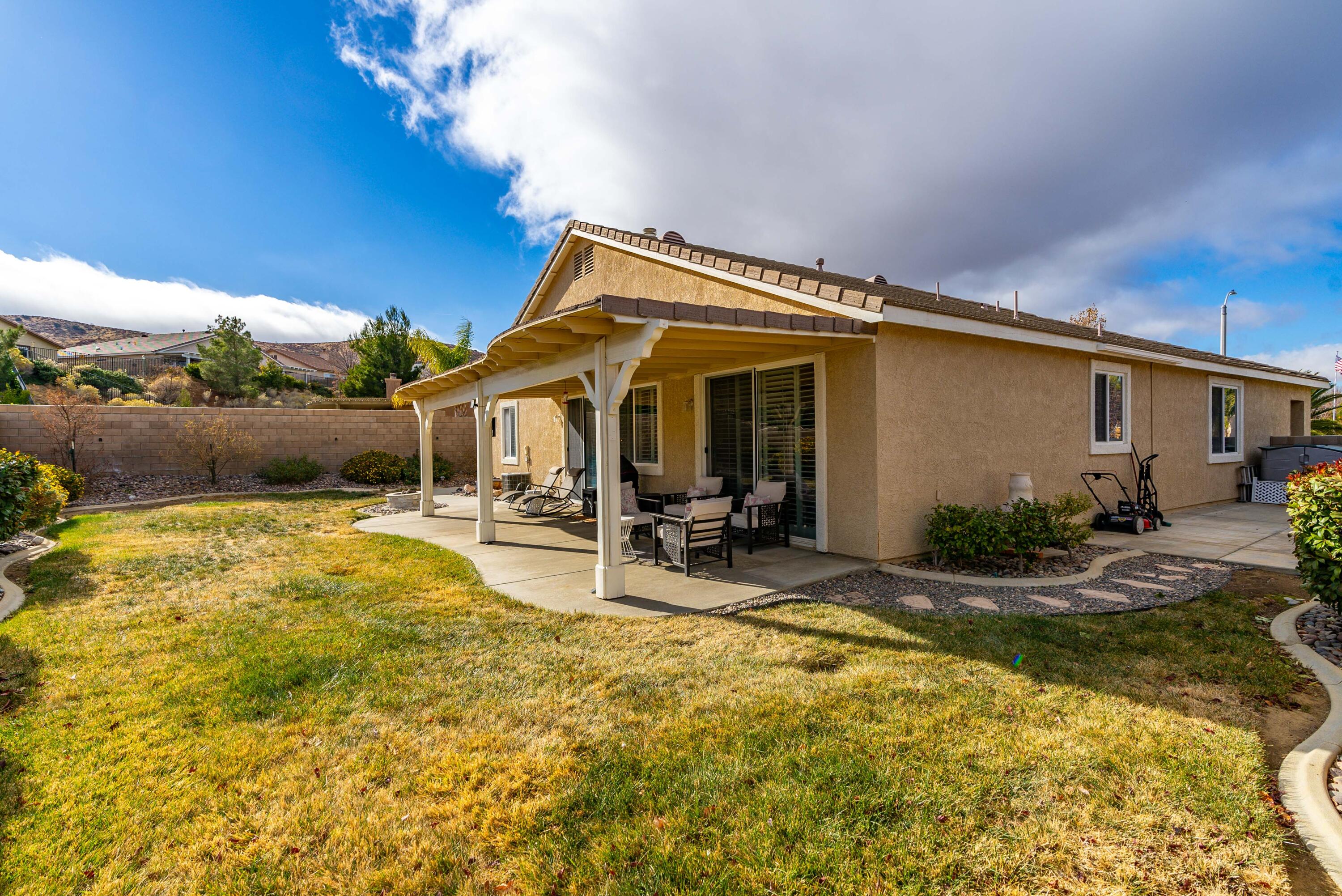 Palmdale, California 93551, United States, 4 Bedrooms Bedrooms, ,2 BathroomsBathrooms,Residential,Active,26512