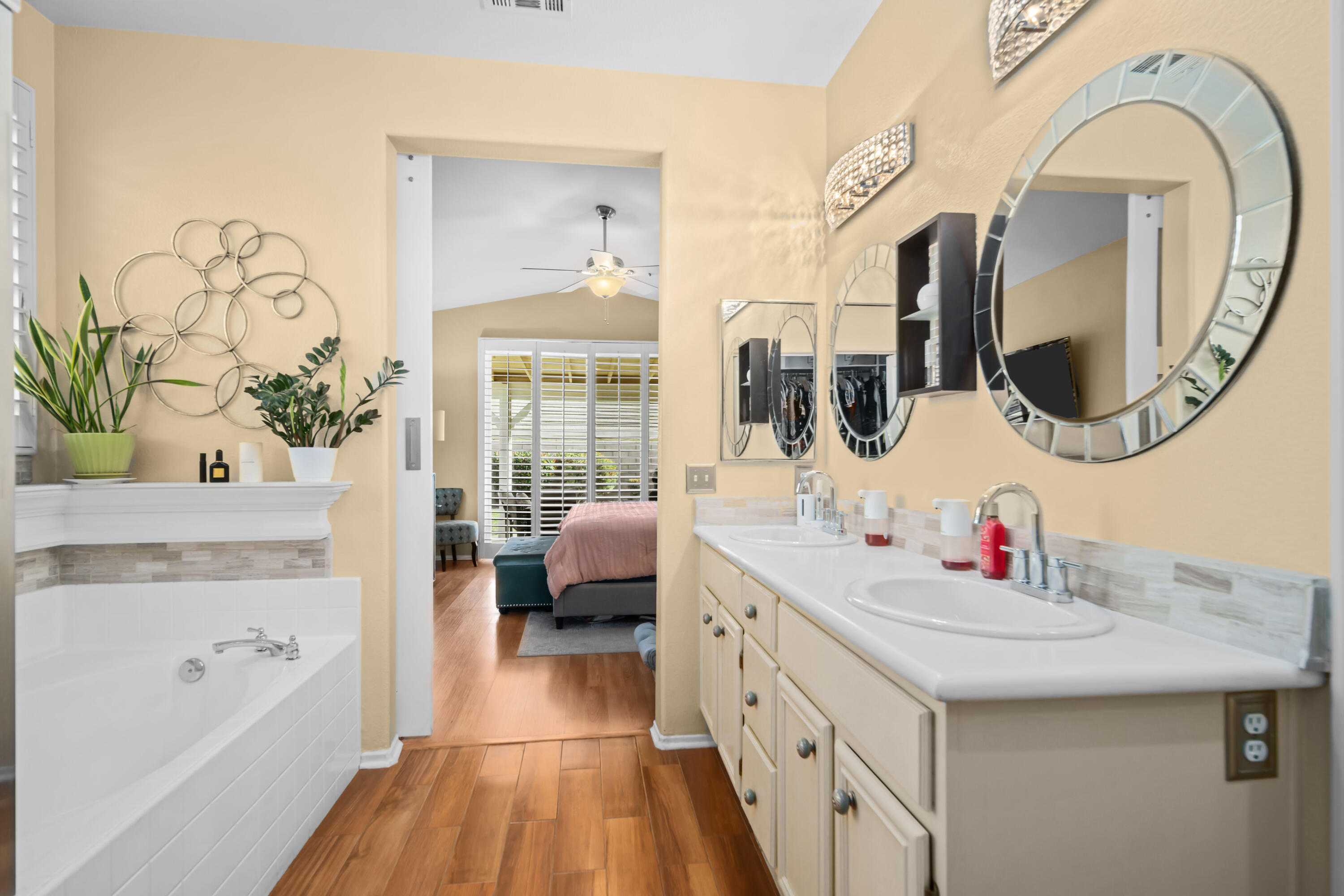 Palmdale, California 93551, United States, 4 Bedrooms Bedrooms, ,2 BathroomsBathrooms,Residential,Active,26512