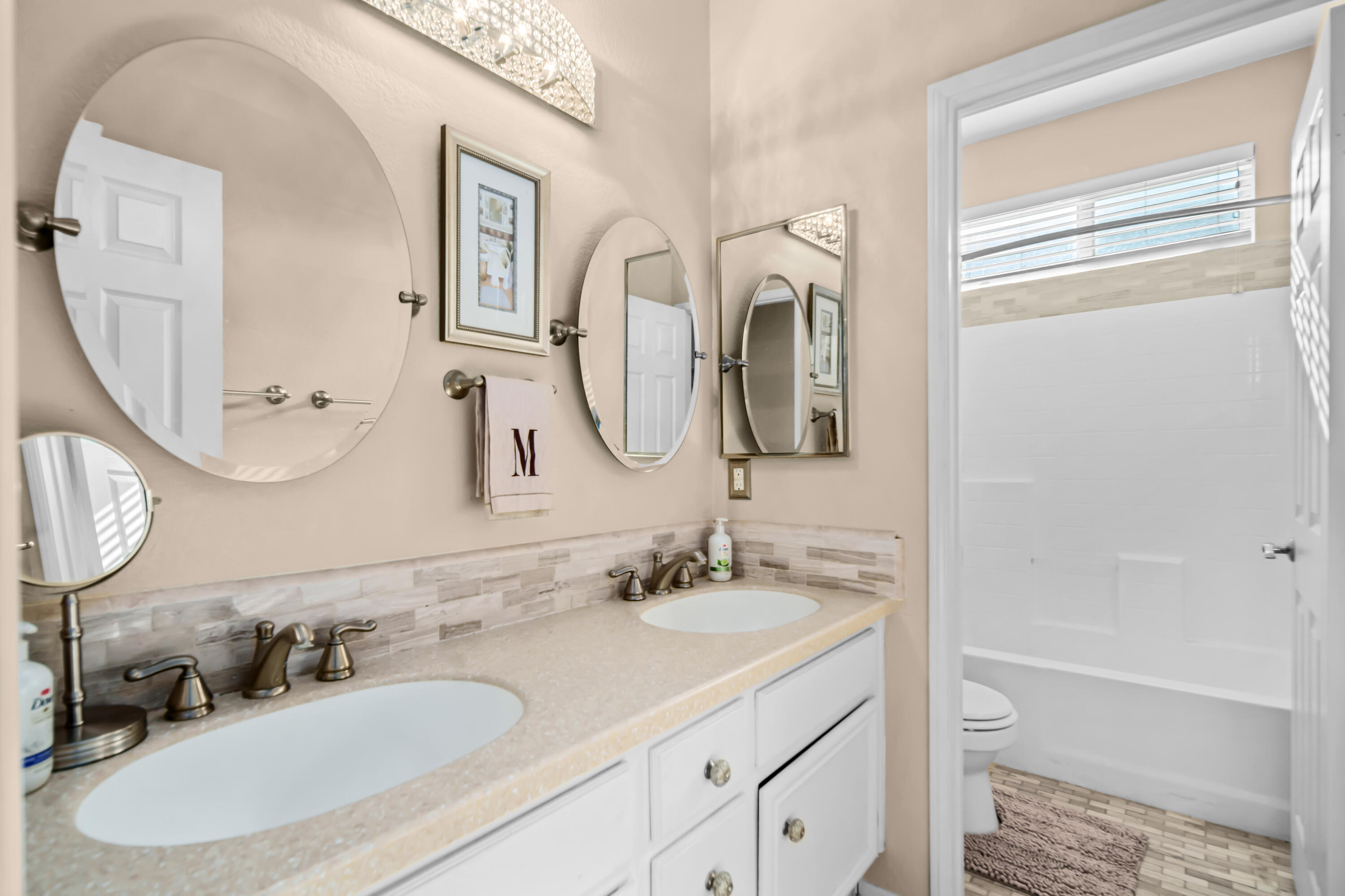 Palmdale, California 93551, United States, 4 Bedrooms Bedrooms, ,2 BathroomsBathrooms,Residential,Active,26512