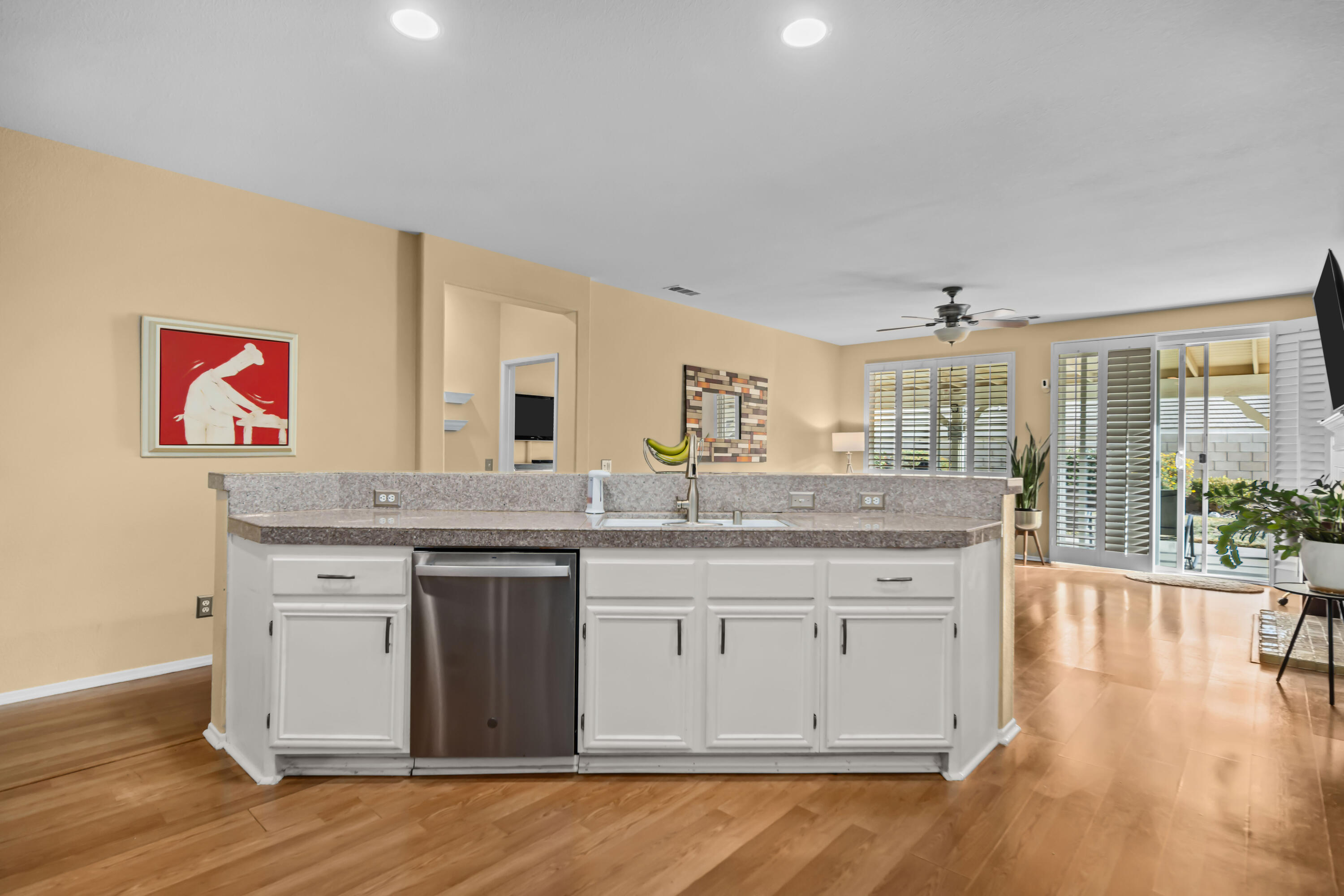 Palmdale, California 93551, United States, 4 Bedrooms Bedrooms, ,2 BathroomsBathrooms,Residential,Active,26512