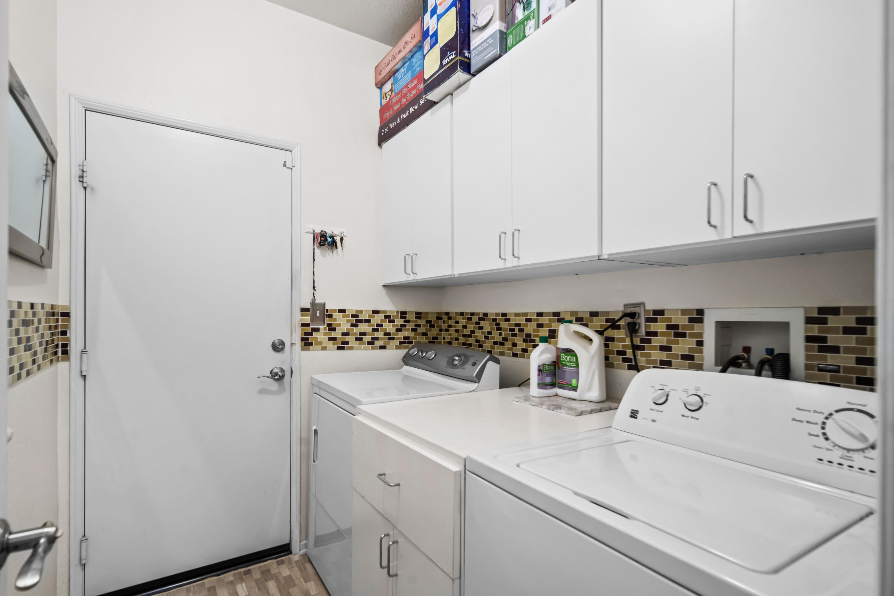 Palmdale, California 93551, United States, 4 Bedrooms Bedrooms, ,2 BathroomsBathrooms,Residential,Active,26512