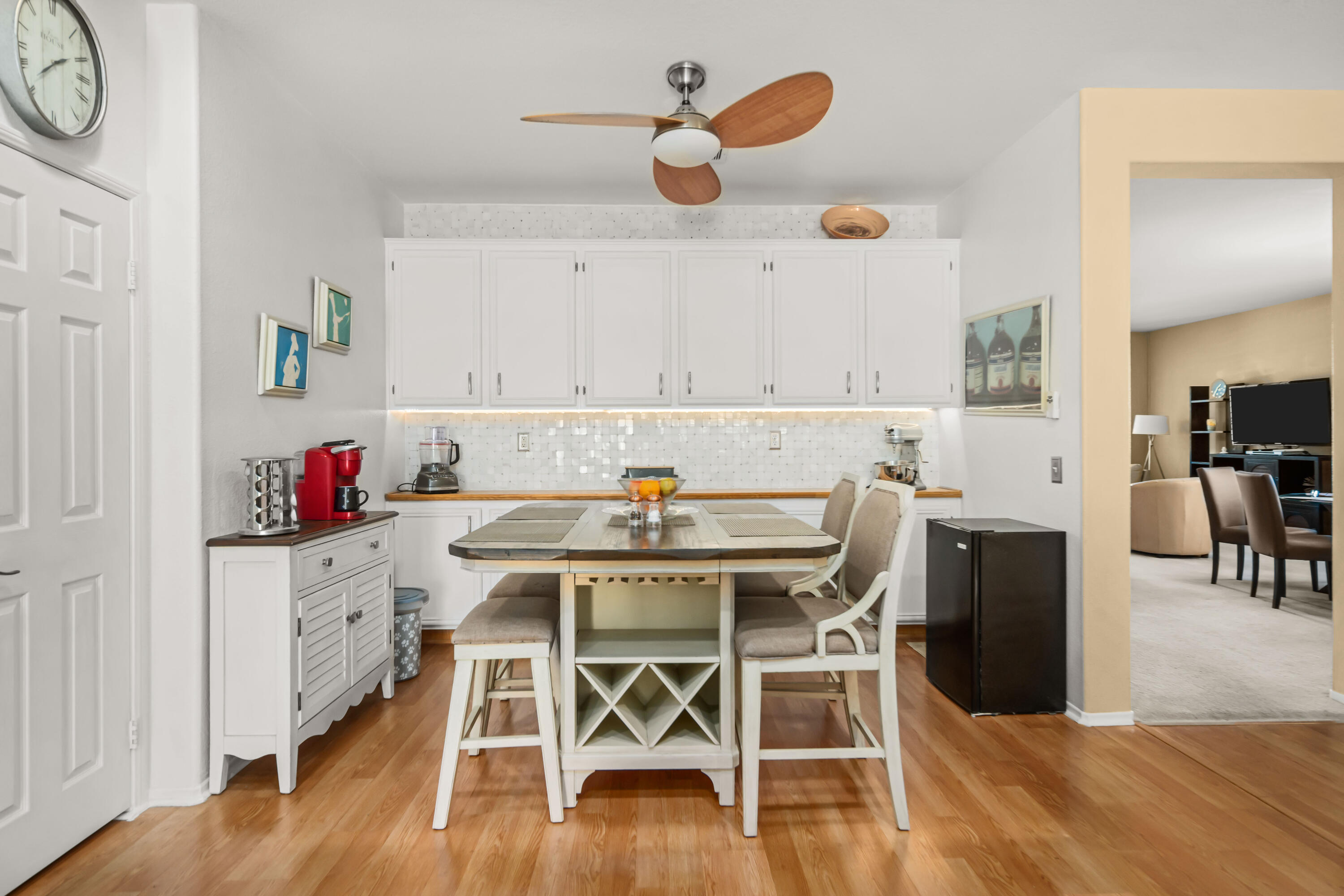 Palmdale, California 93551, United States, 4 Bedrooms Bedrooms, ,2 BathroomsBathrooms,Residential,Active,26512