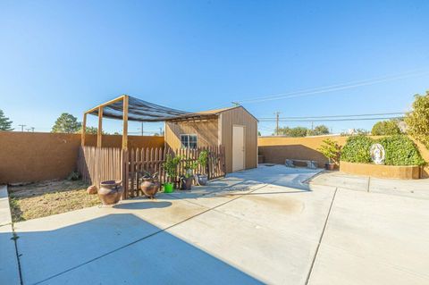 A home in Rosamond