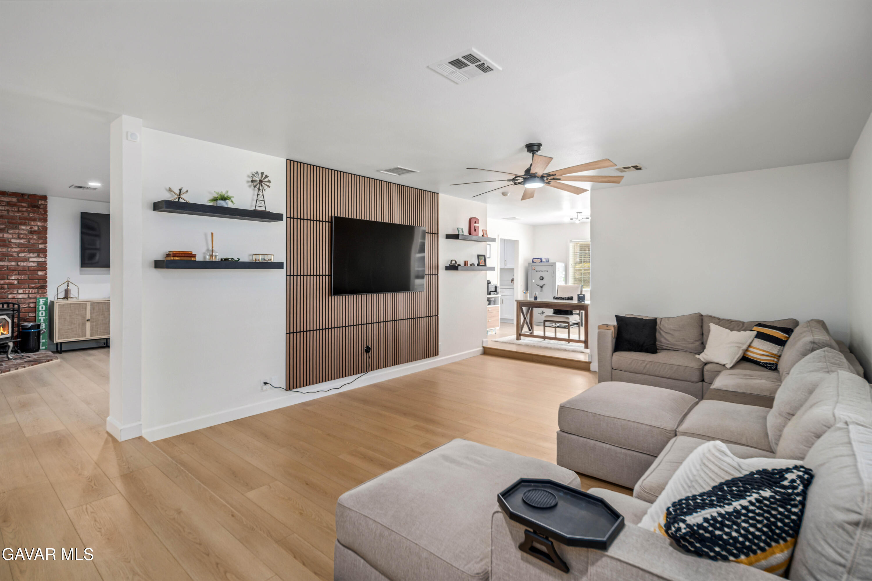 Lancaster, California 93536, United States, 4 Bedrooms Bedrooms, ,2 BathroomsBathrooms,Residential,Active,201320