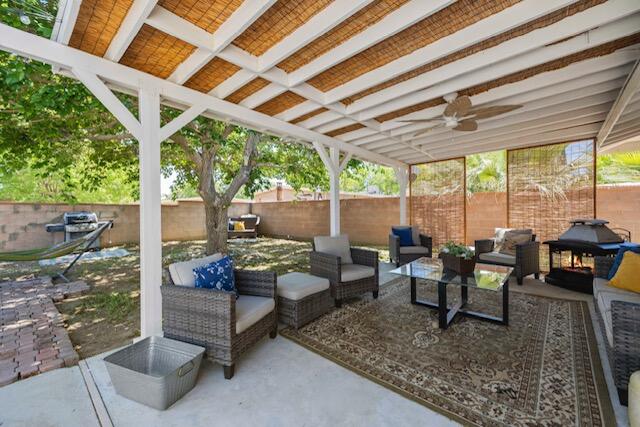 Lancaster, California 93534, United States, 3 Bedrooms Bedrooms, ,2 BathroomsBathrooms,Residential,Pending,120202