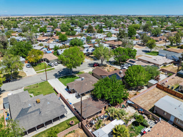 Lancaster, California 93534, United States, 3 Bedrooms Bedrooms, ,2 BathroomsBathrooms,Residential,Pending,120202