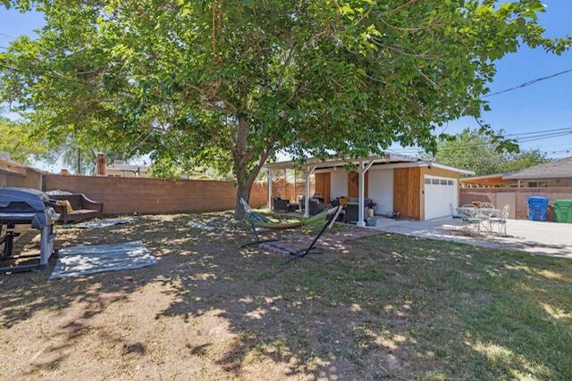 Lancaster, California 93534, United States, 3 Bedrooms Bedrooms, ,2 BathroomsBathrooms,Residential,Pending,120202