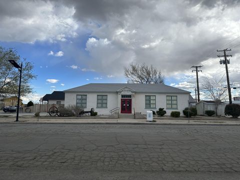  in Mojave CA 2320 Belshaw Street.jpg