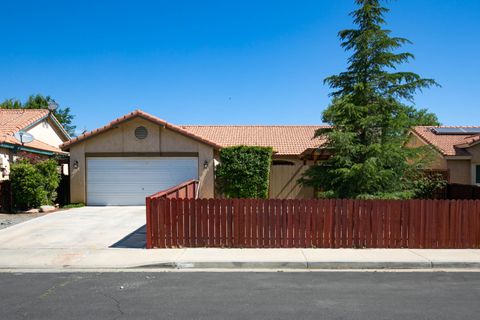 Single Family Residence in Rosamond CA 3331 Kellie Avenue.jpg