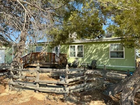 A home in Mojave