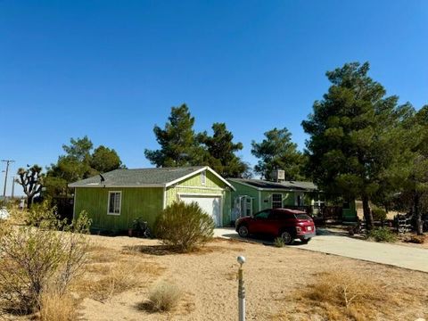 A home in Mojave