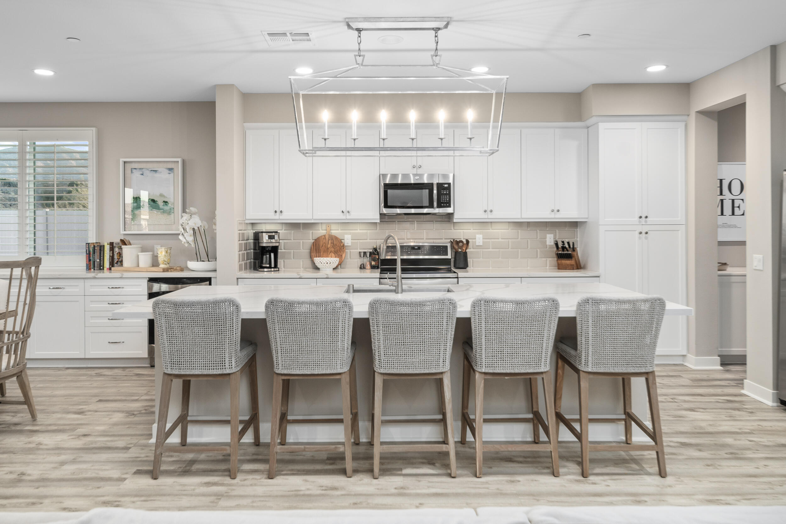 Palmdale, California 93551, United States, 4 Bedrooms Bedrooms, ,3 BathroomsBathrooms,Residential,Active,39514