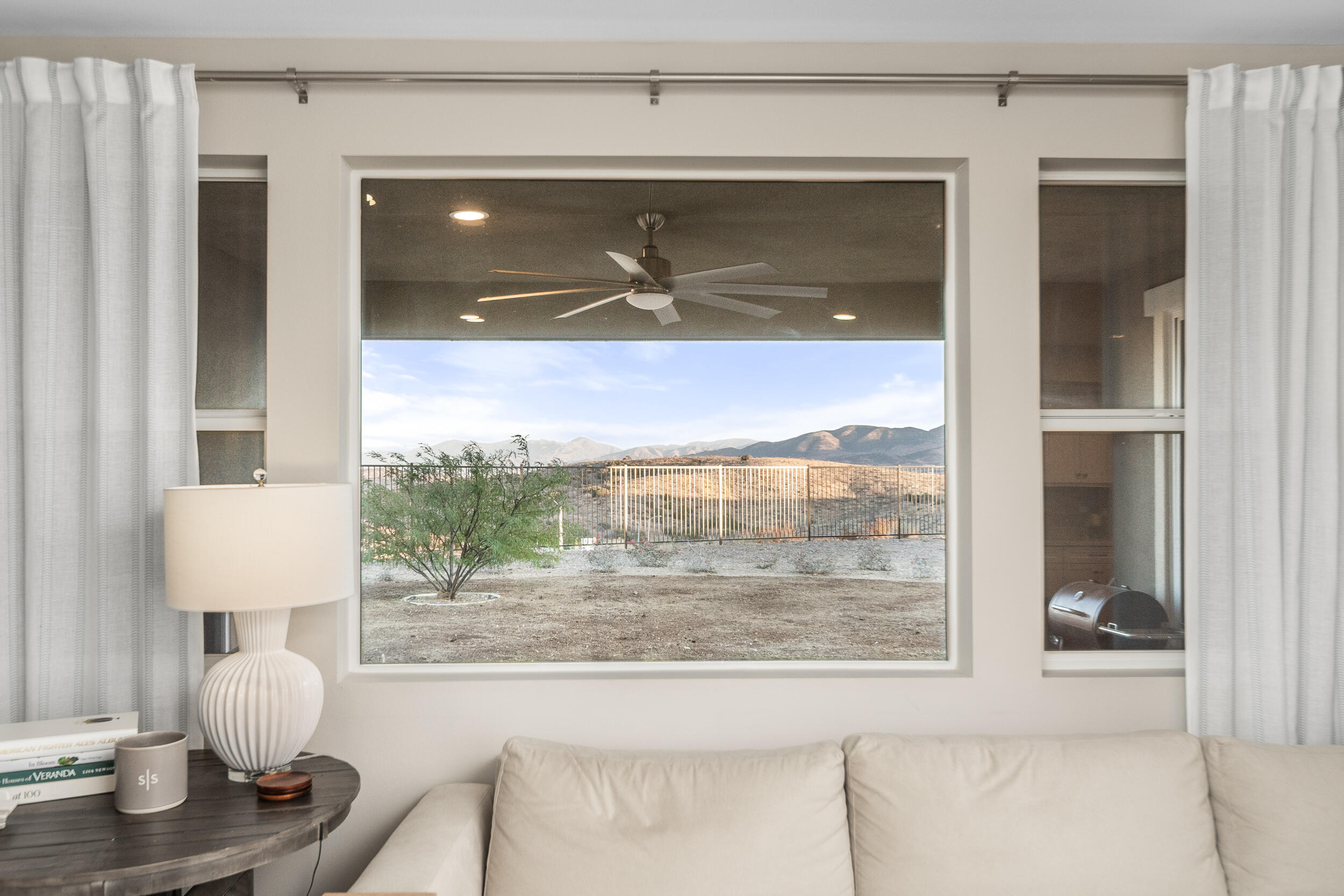 Palmdale, California 93551, United States, 4 Bedrooms Bedrooms, ,3 BathroomsBathrooms,Residential,Active,39514