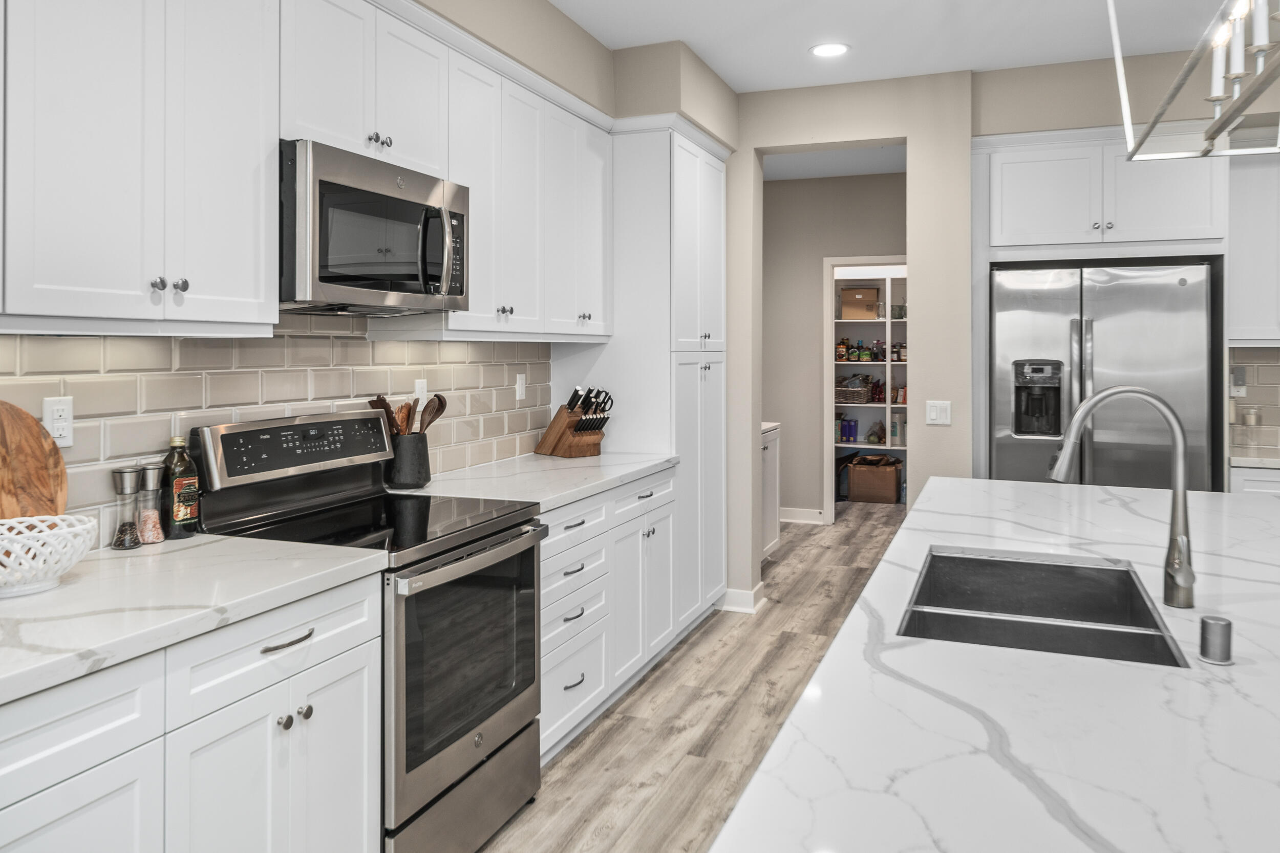 Palmdale, California 93551, United States, 4 Bedrooms Bedrooms, ,3 BathroomsBathrooms,Residential,Active,39514