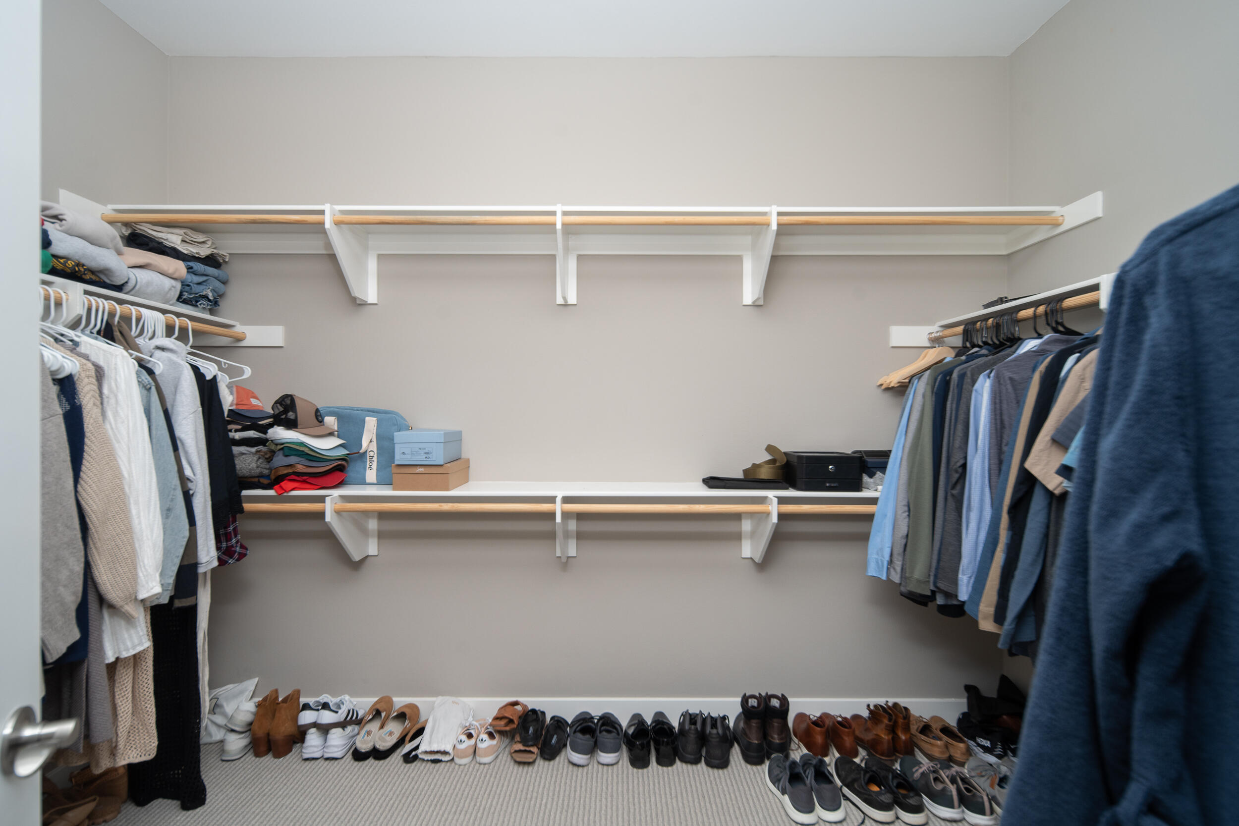 Palmdale, California 93551, United States, 4 Bedrooms Bedrooms, ,3 BathroomsBathrooms,Residential,Active,39514