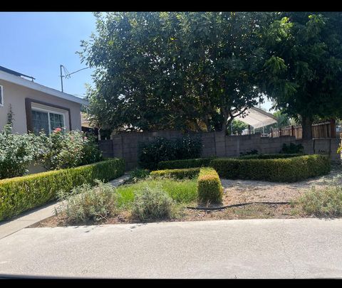 A home in Reseda