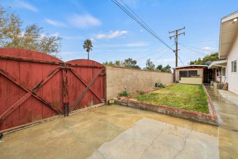 A home in Mojave