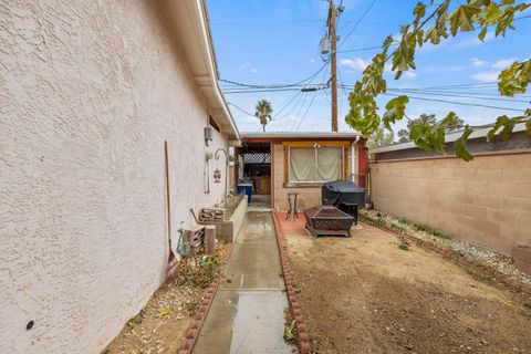 A home in Mojave