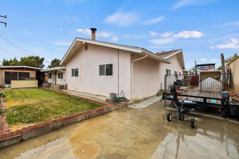 A home in Mojave