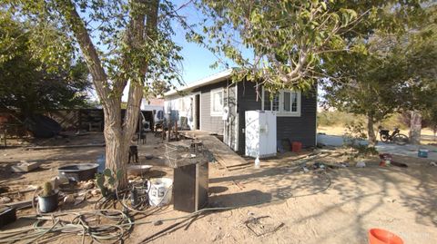 A home in Mojave