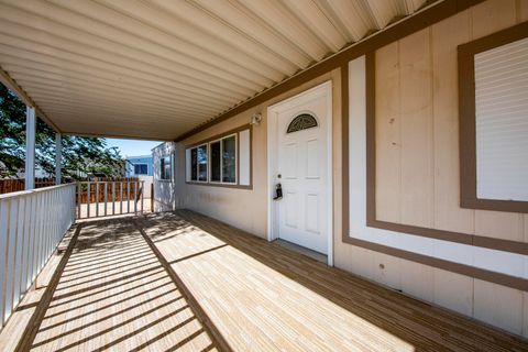 Mobile Home in Rosamond CA 2105 Windflow Drive 2.jpg