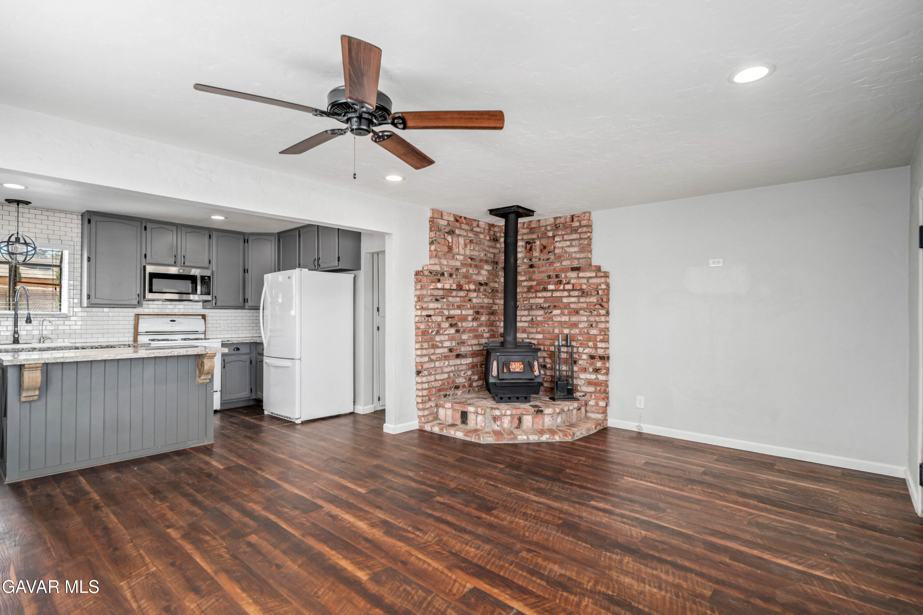 Lancaster, California 93536, United States, 2 Bedrooms Bedrooms, ,1 BathroomBathrooms,Residential,Active,210072