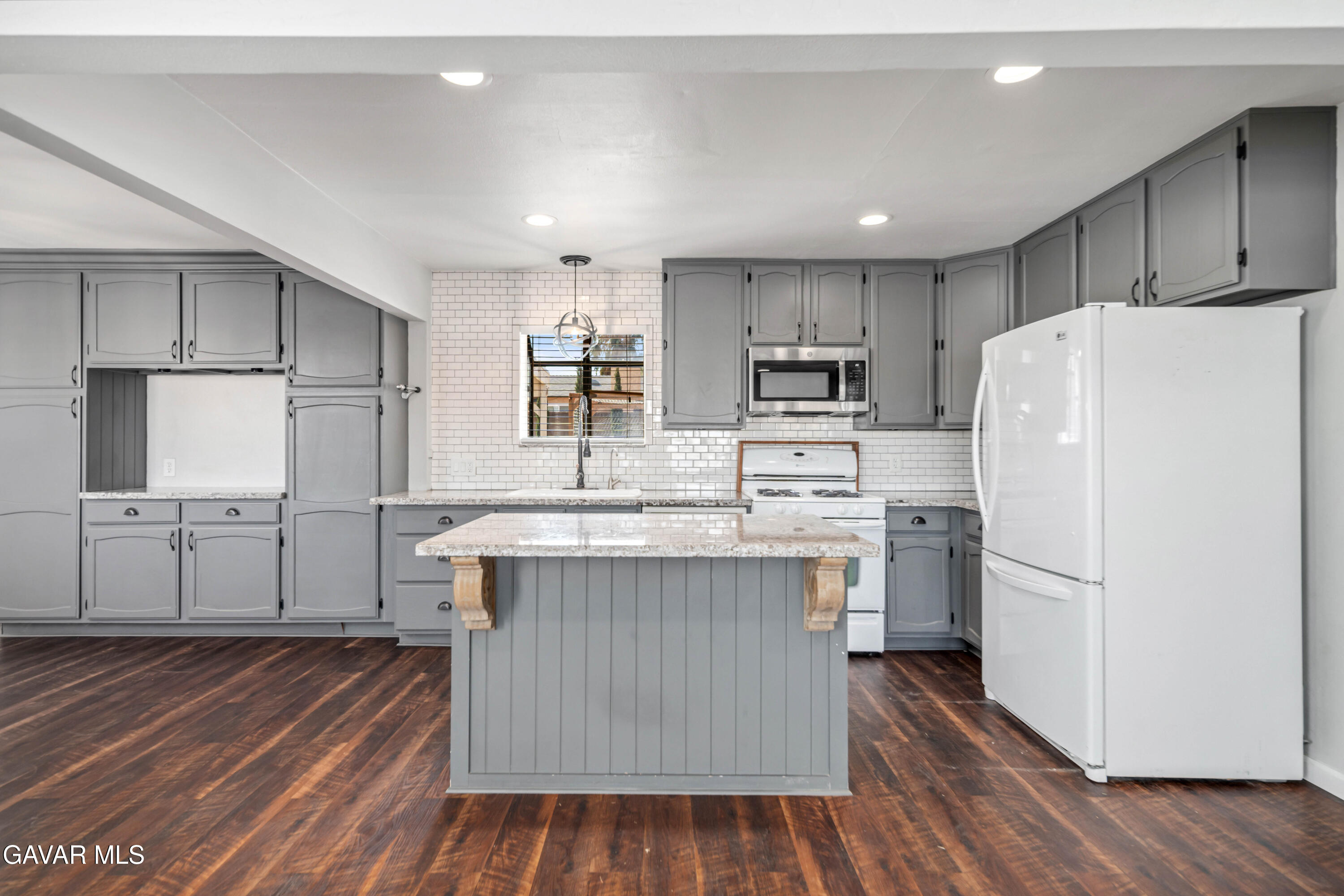 Lancaster, California 93536, United States, 2 Bedrooms Bedrooms, ,1 BathroomBathrooms,Residential,Active,210072