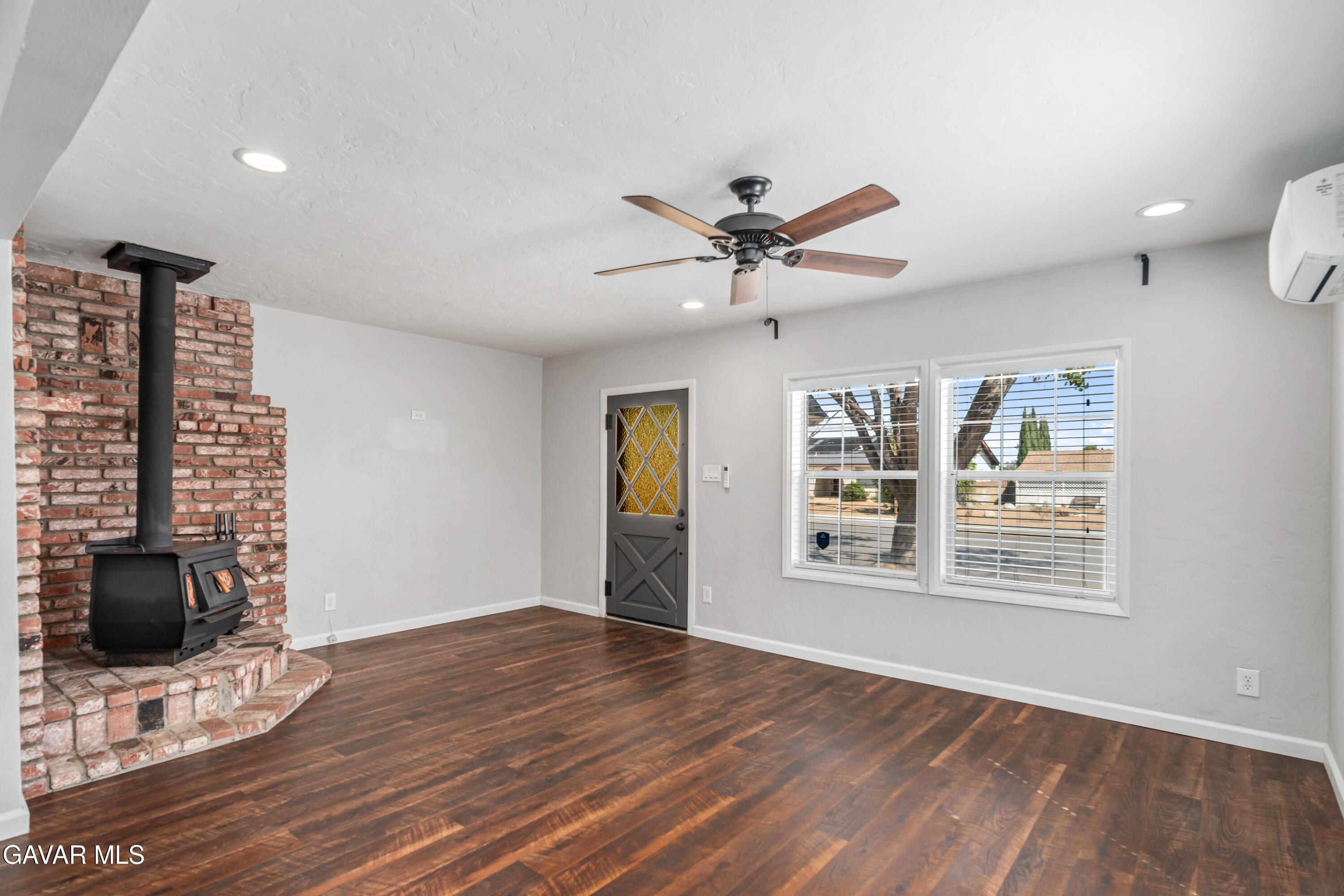 Lancaster, California 93536, United States, 2 Bedrooms Bedrooms, ,1 BathroomBathrooms,Residential,Active,210072