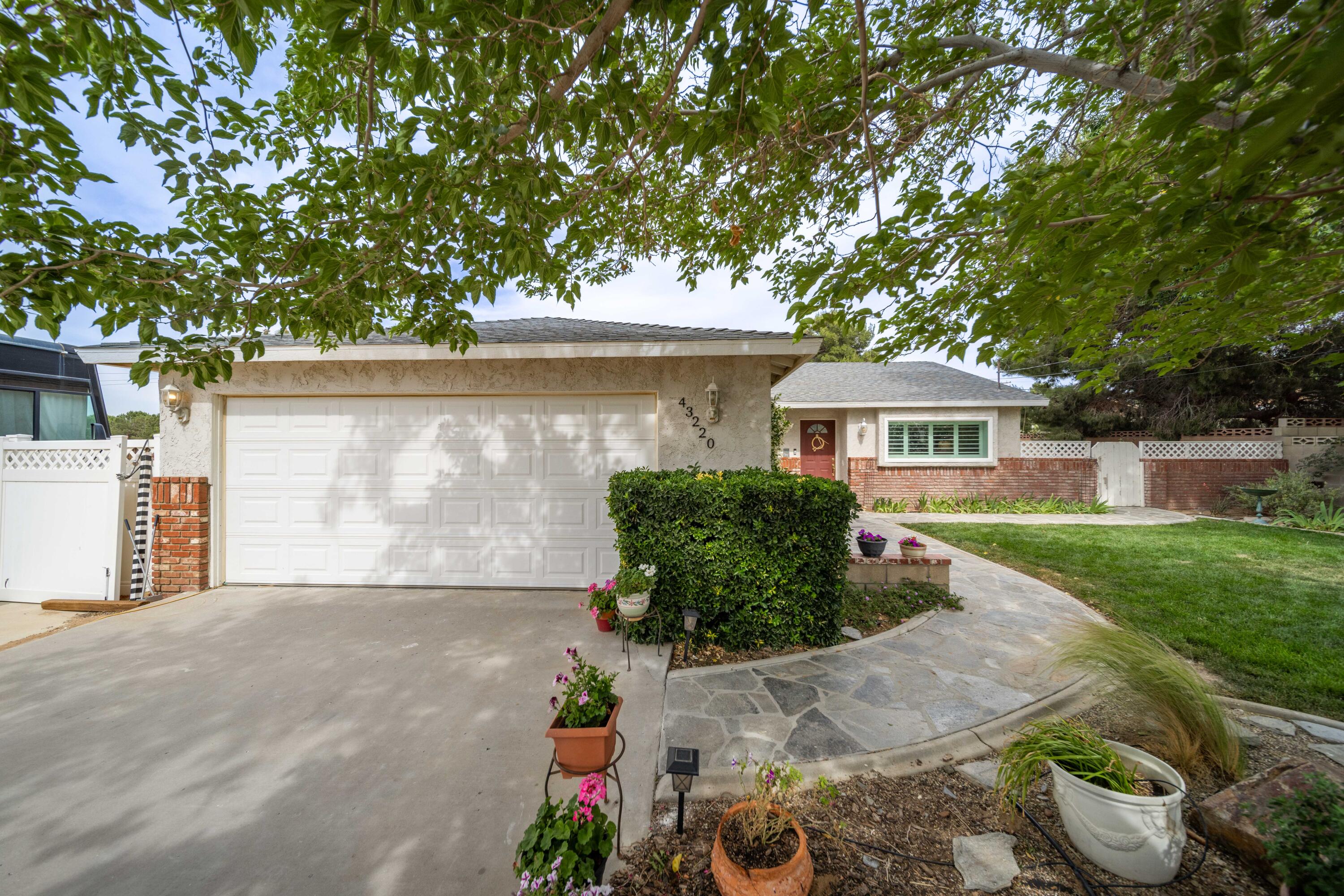 Quartz Hill, California 93536, United States, 4 Bedrooms Bedrooms, ,2 BathroomsBathrooms,Residential,Active,139843