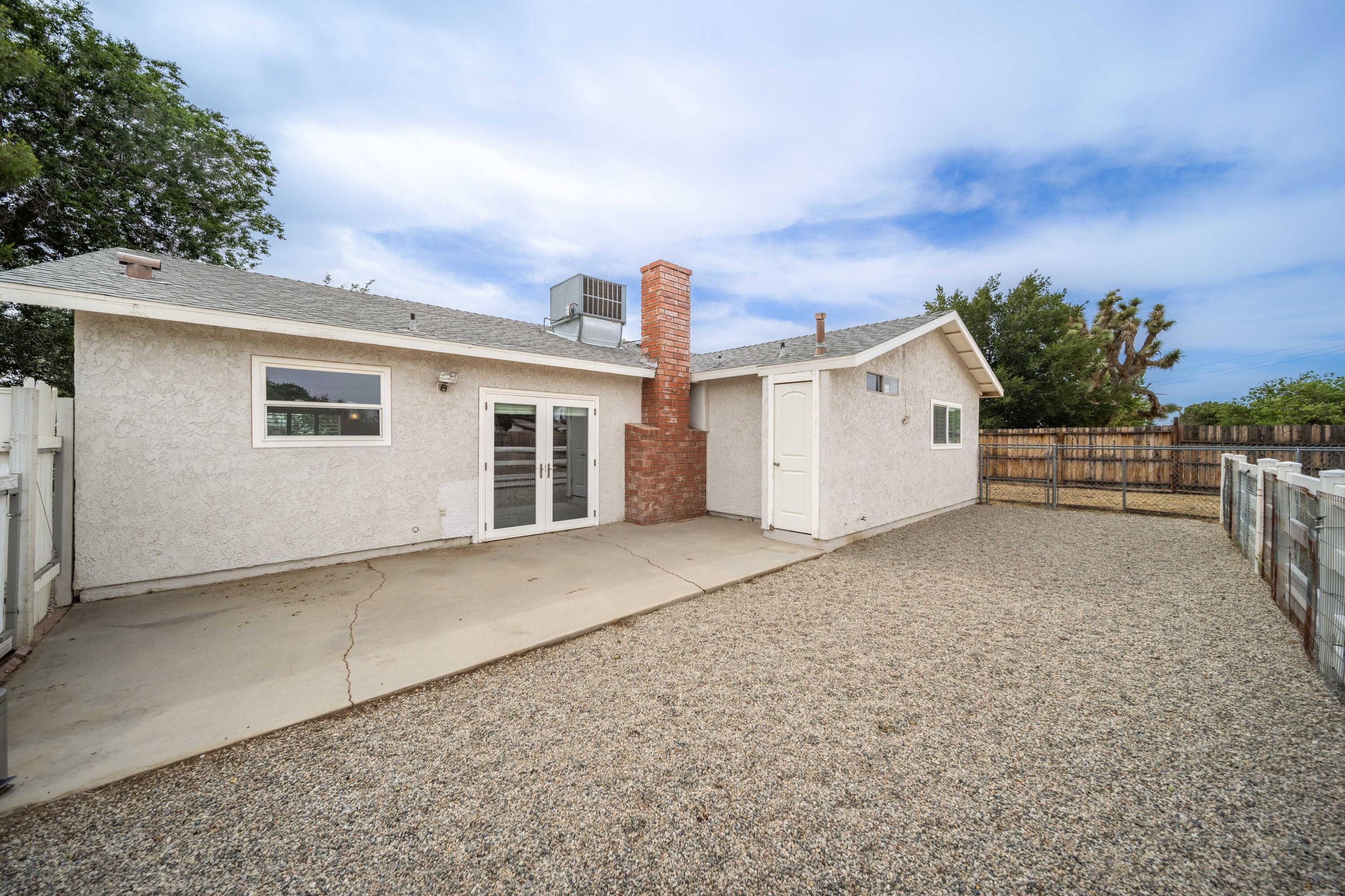 Quartz Hill, California 93536, United States, 4 Bedrooms Bedrooms, ,2 BathroomsBathrooms,Residential,Active,139843