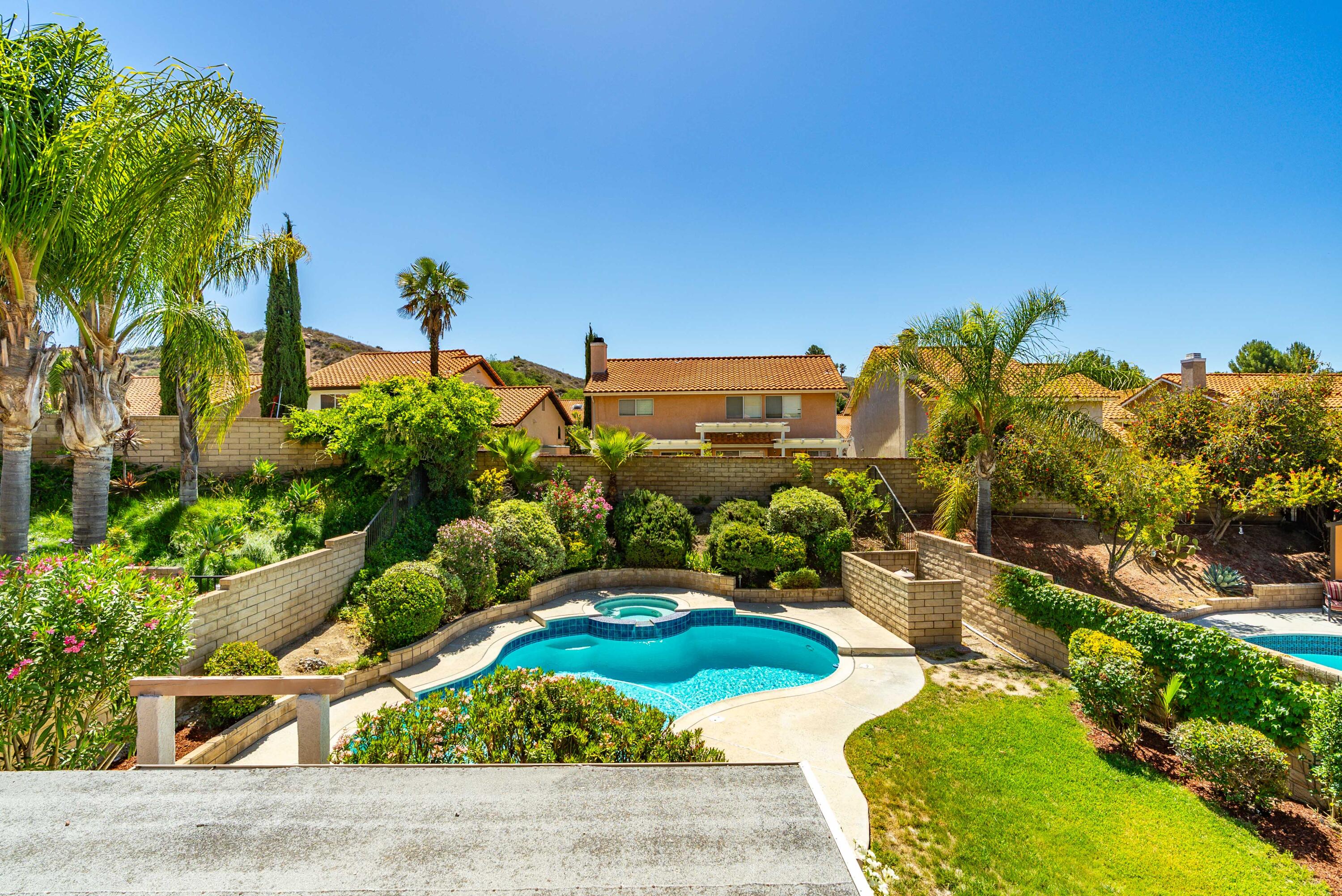 Santa Clarita, California 91390, United States, 4 Bedrooms Bedrooms, ,3 BathroomsBathrooms,Residential,Active,142971