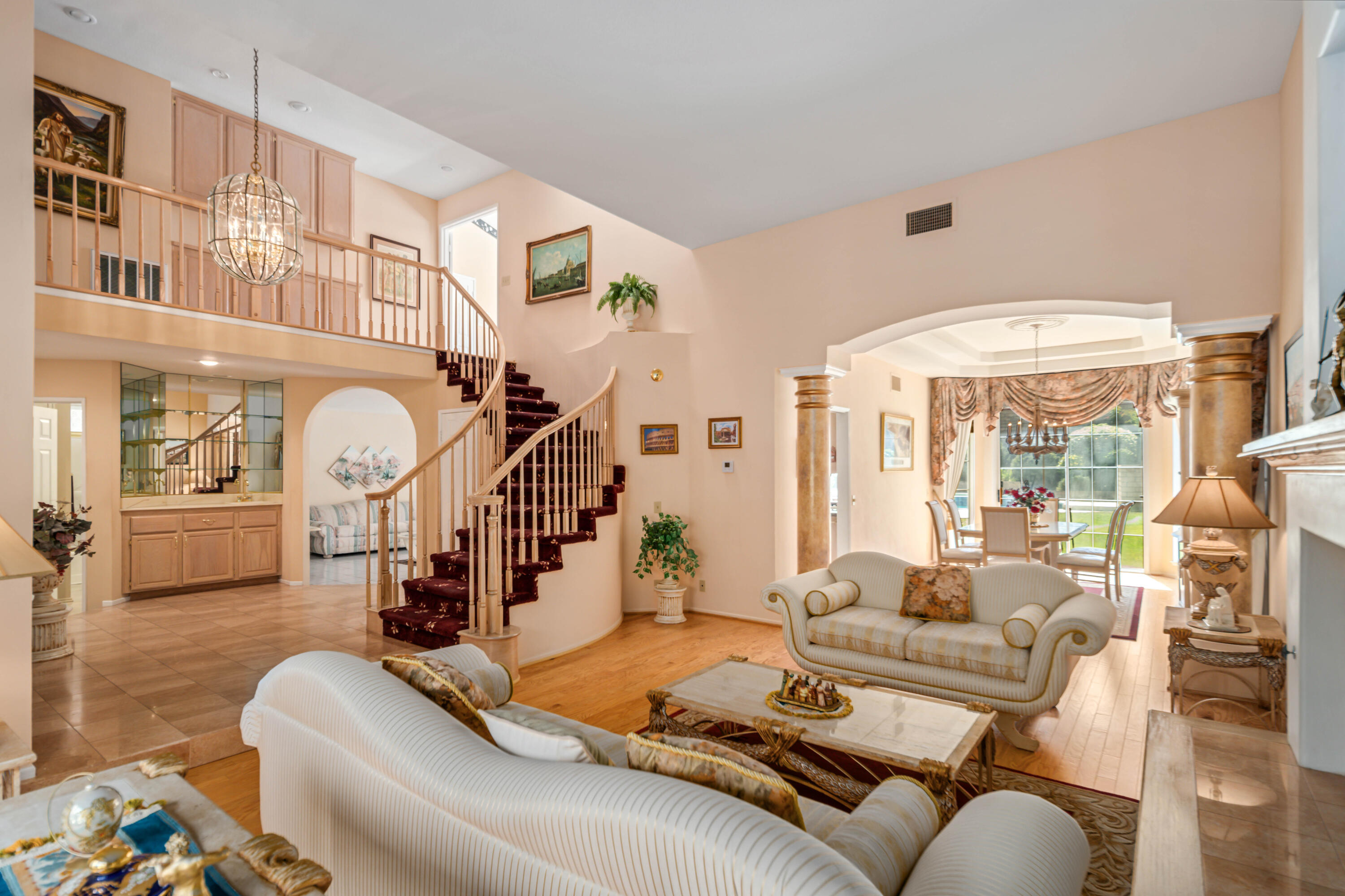 Santa Clarita, California 91390, United States, 4 Bedrooms Bedrooms, ,3 BathroomsBathrooms,Residential,Active,142971