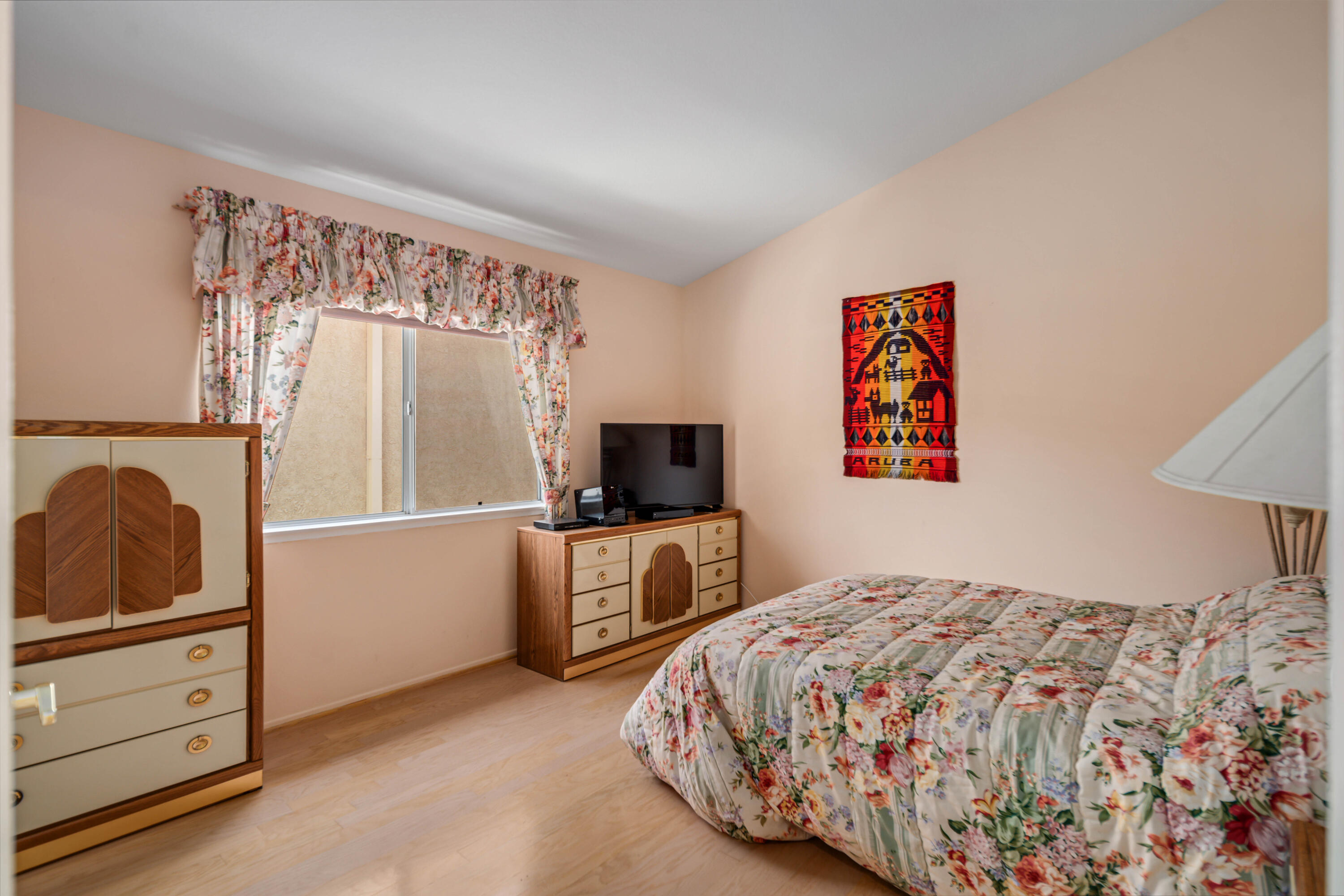 Santa Clarita, California 91390, United States, 4 Bedrooms Bedrooms, ,3 BathroomsBathrooms,Residential,Active,142971