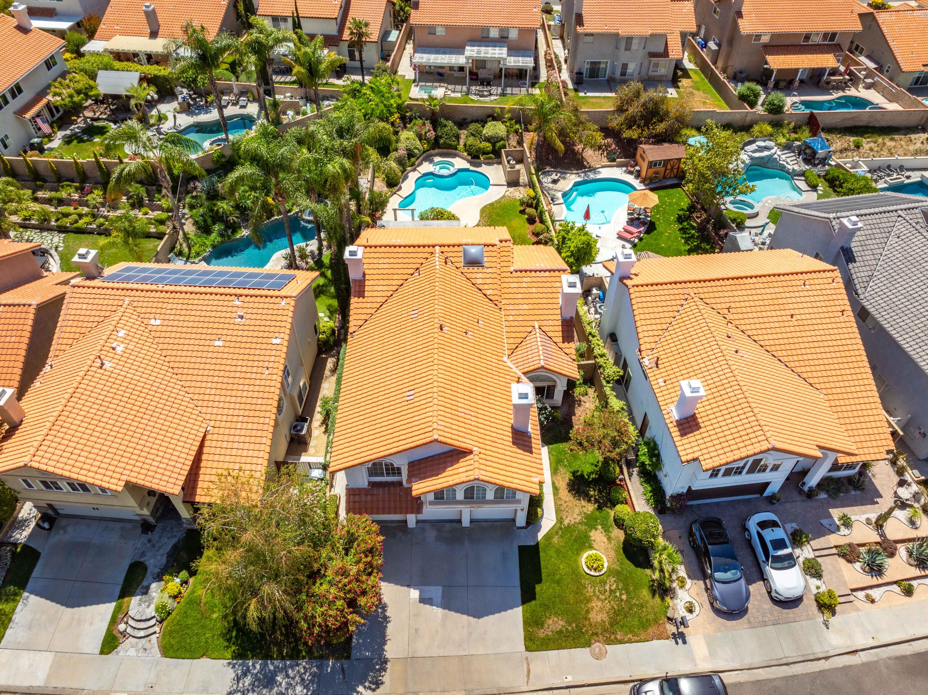 Santa Clarita, California 91390, United States, 4 Bedrooms Bedrooms, ,3 BathroomsBathrooms,Residential,Active,142971