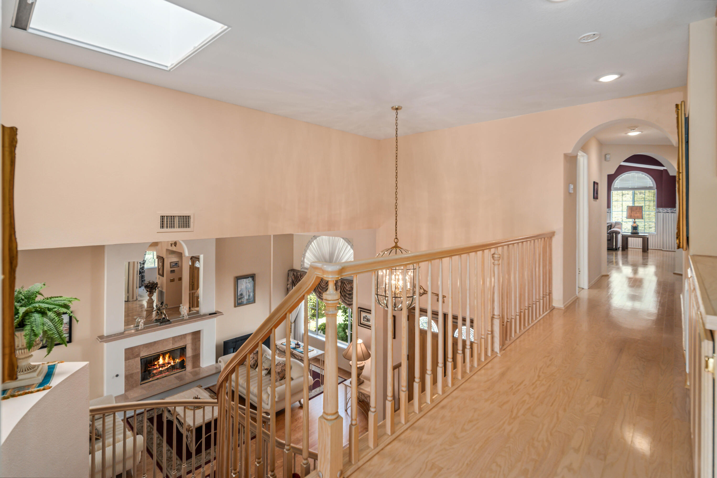 Santa Clarita, California 91390, United States, 4 Bedrooms Bedrooms, ,3 BathroomsBathrooms,Residential,Active,142971