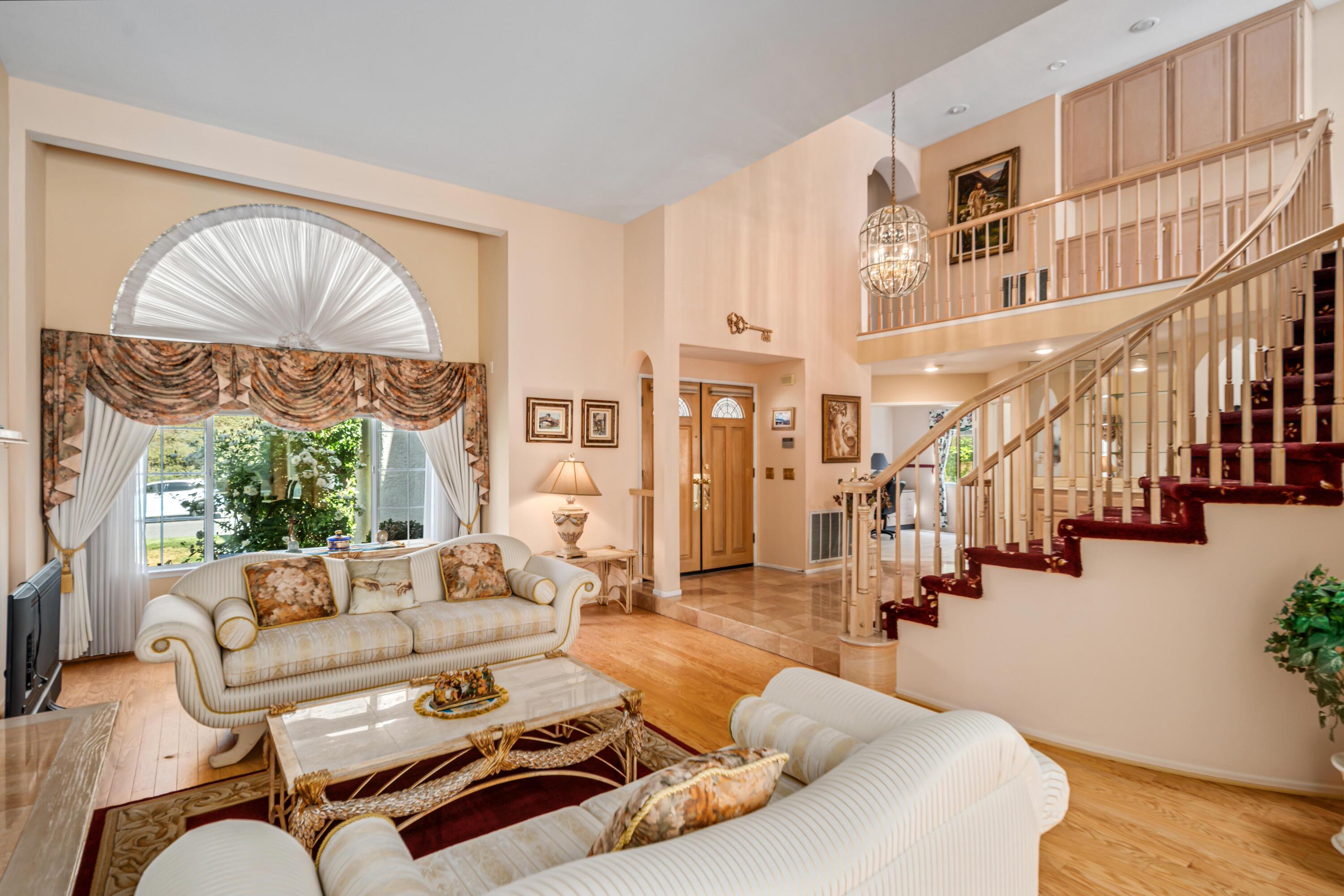 Santa Clarita, California 91390, United States, 4 Bedrooms Bedrooms, ,3 BathroomsBathrooms,Residential,Active,142971