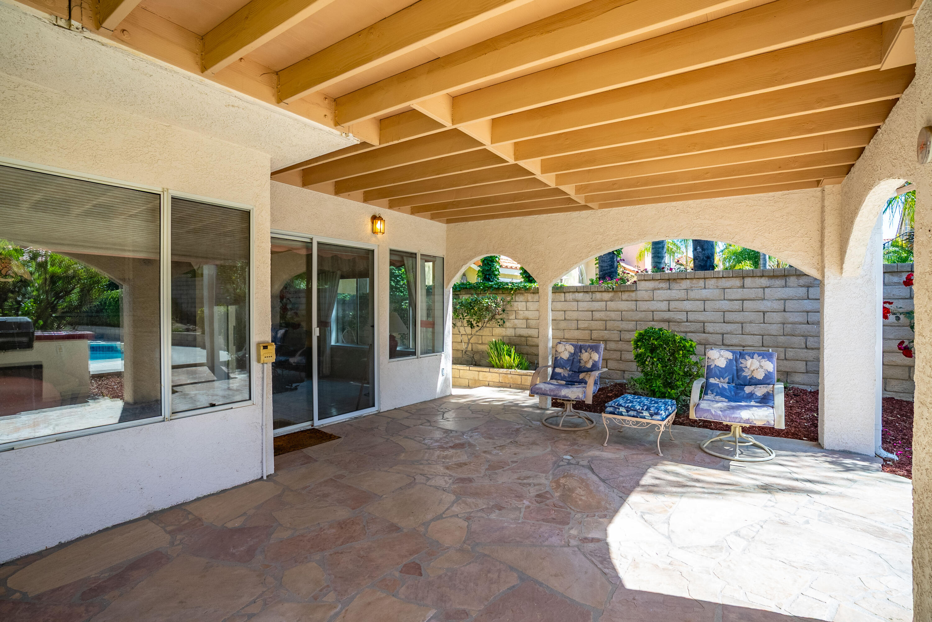 Santa Clarita, California 91390, United States, 4 Bedrooms Bedrooms, ,3 BathroomsBathrooms,Residential,Active,142971