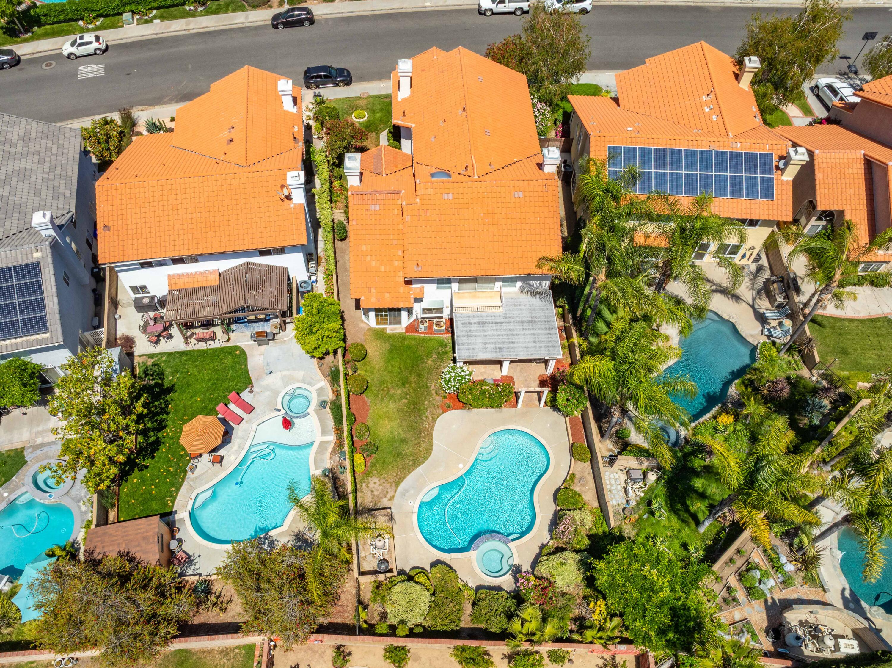 Santa Clarita, California 91390, United States, 4 Bedrooms Bedrooms, ,3 BathroomsBathrooms,Residential,Active,142971