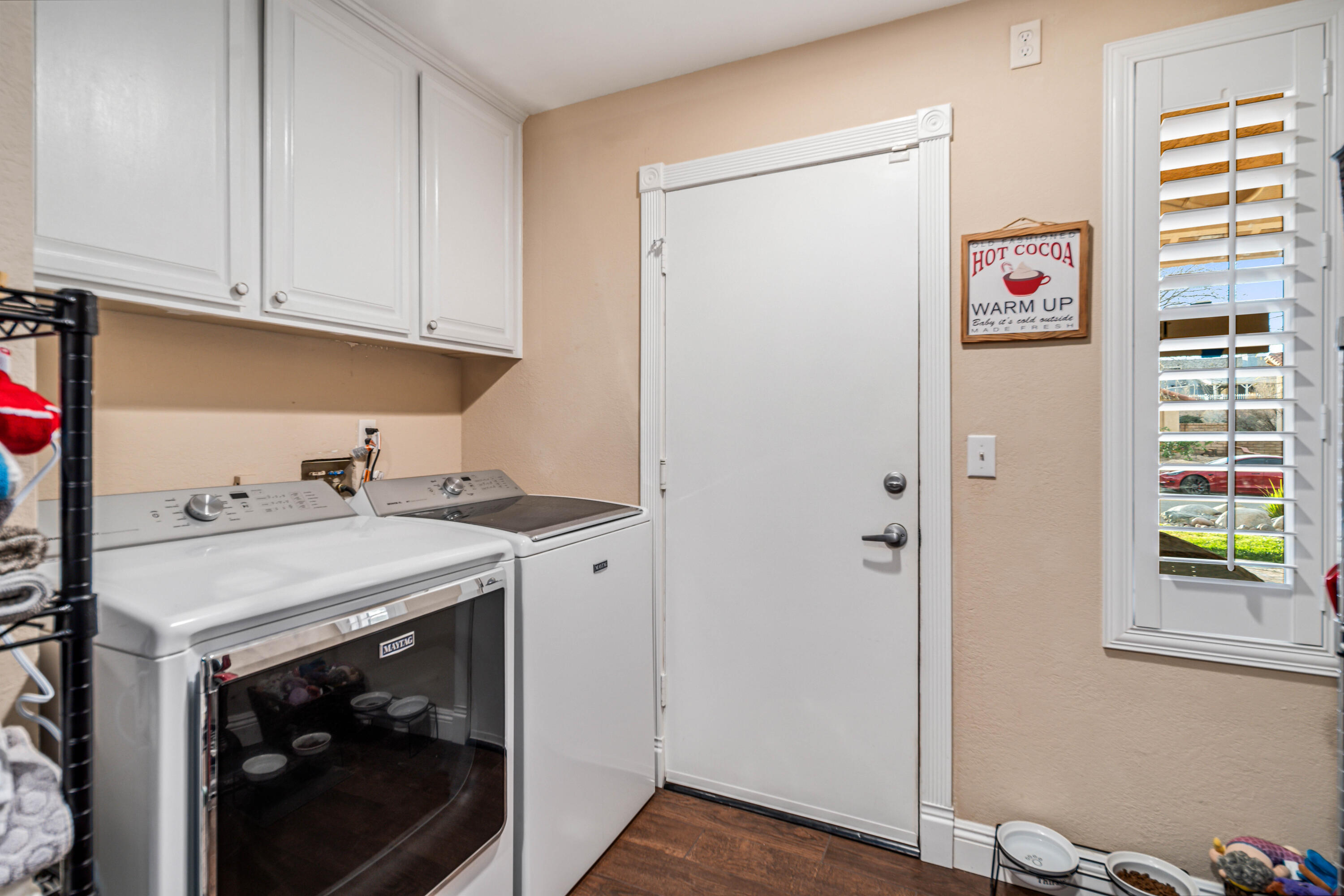 Palmdale, California 93551, United States, 5 Bedrooms Bedrooms, ,3 BathroomsBathrooms,Residential,Active,81884