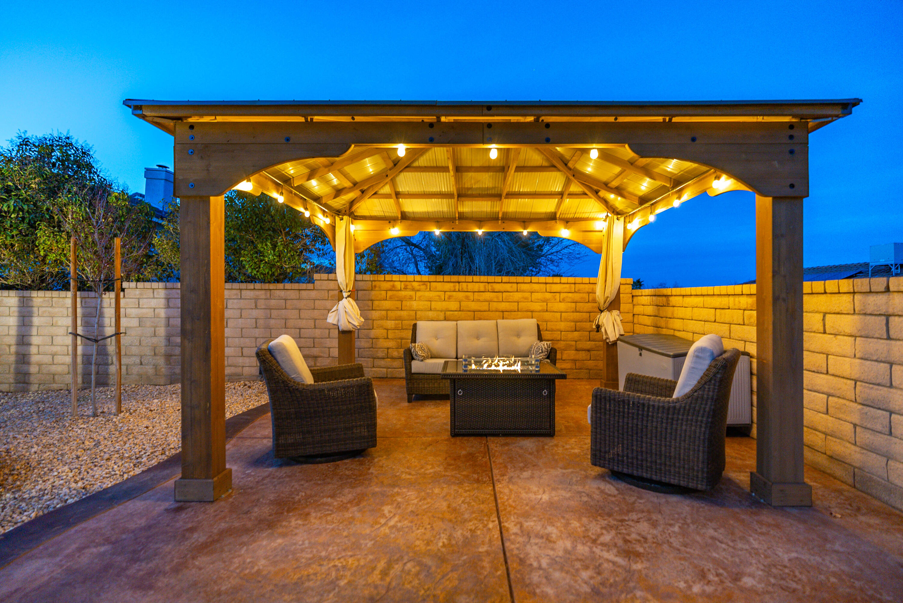 Palmdale, California 93551, United States, 5 Bedrooms Bedrooms, ,3 BathroomsBathrooms,Residential,Active,81884