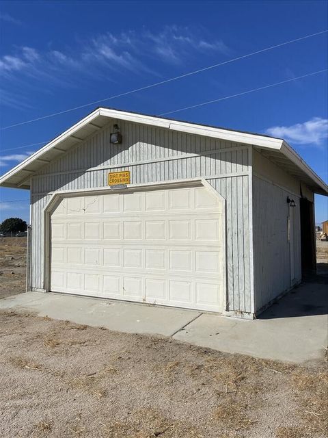 A home in Rosamond