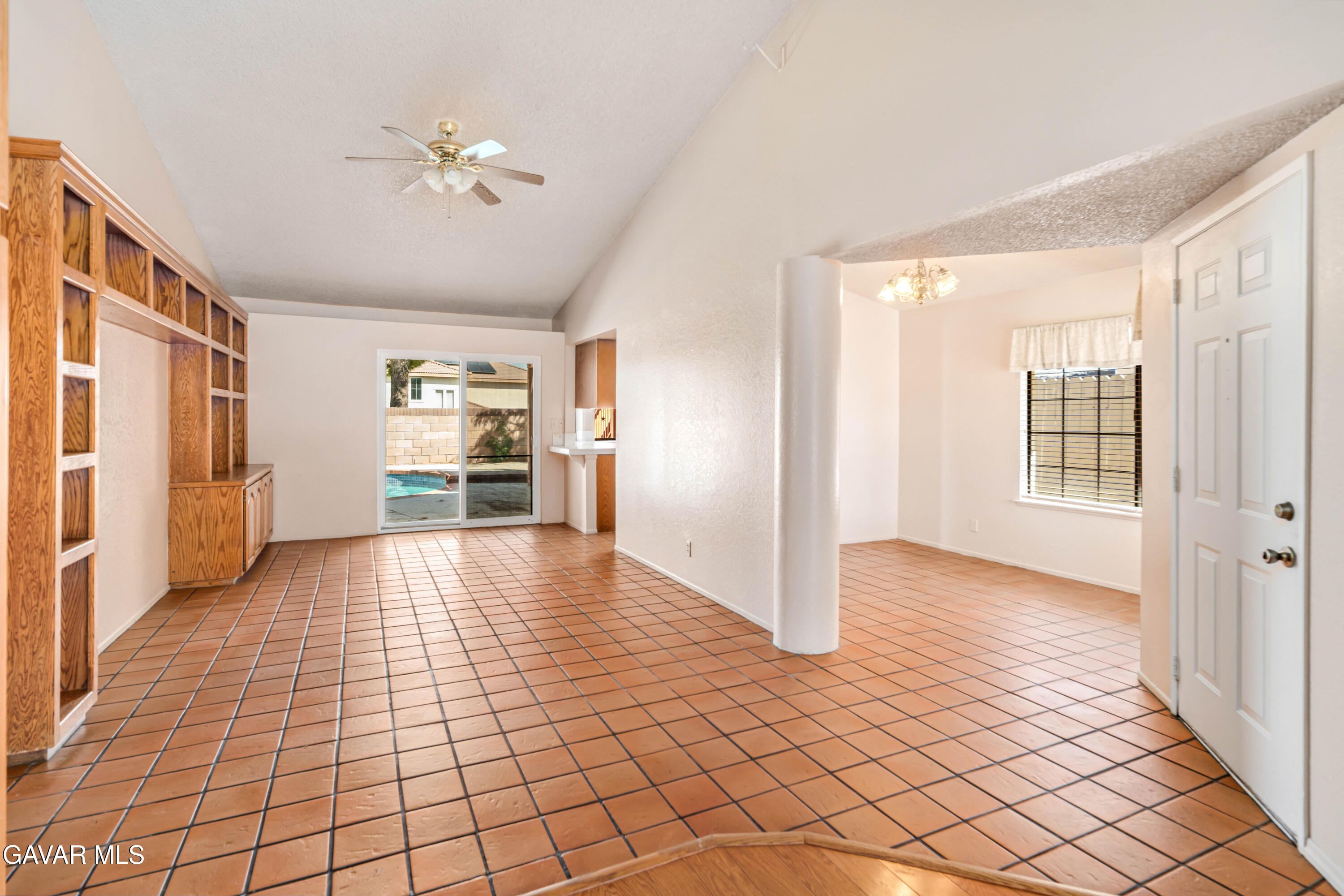 Palmdale, California 93551, United States, 4 Bedrooms Bedrooms, ,2 BathroomsBathrooms,Residential,Active,208990