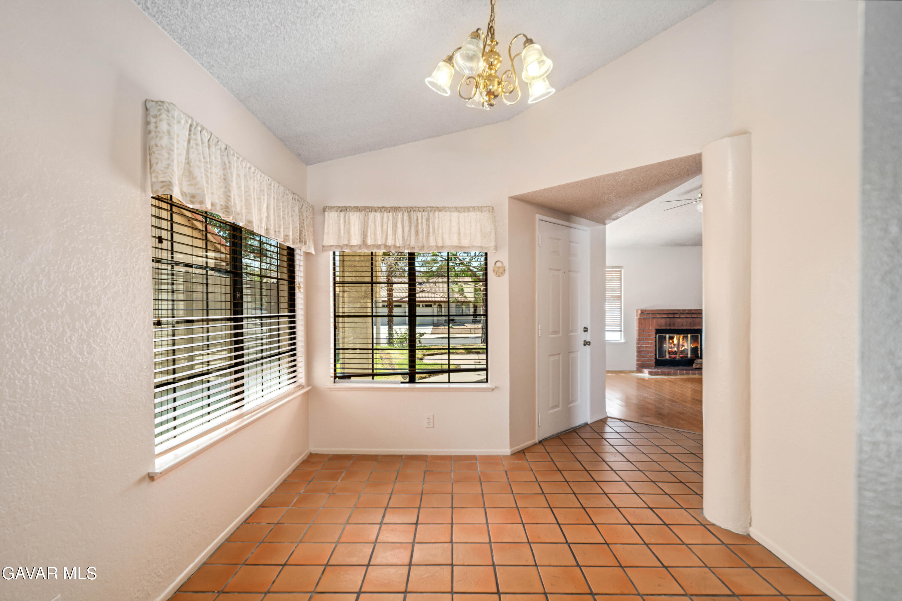 Palmdale, California 93551, United States, 4 Bedrooms Bedrooms, ,2 BathroomsBathrooms,Residential,Active,208990