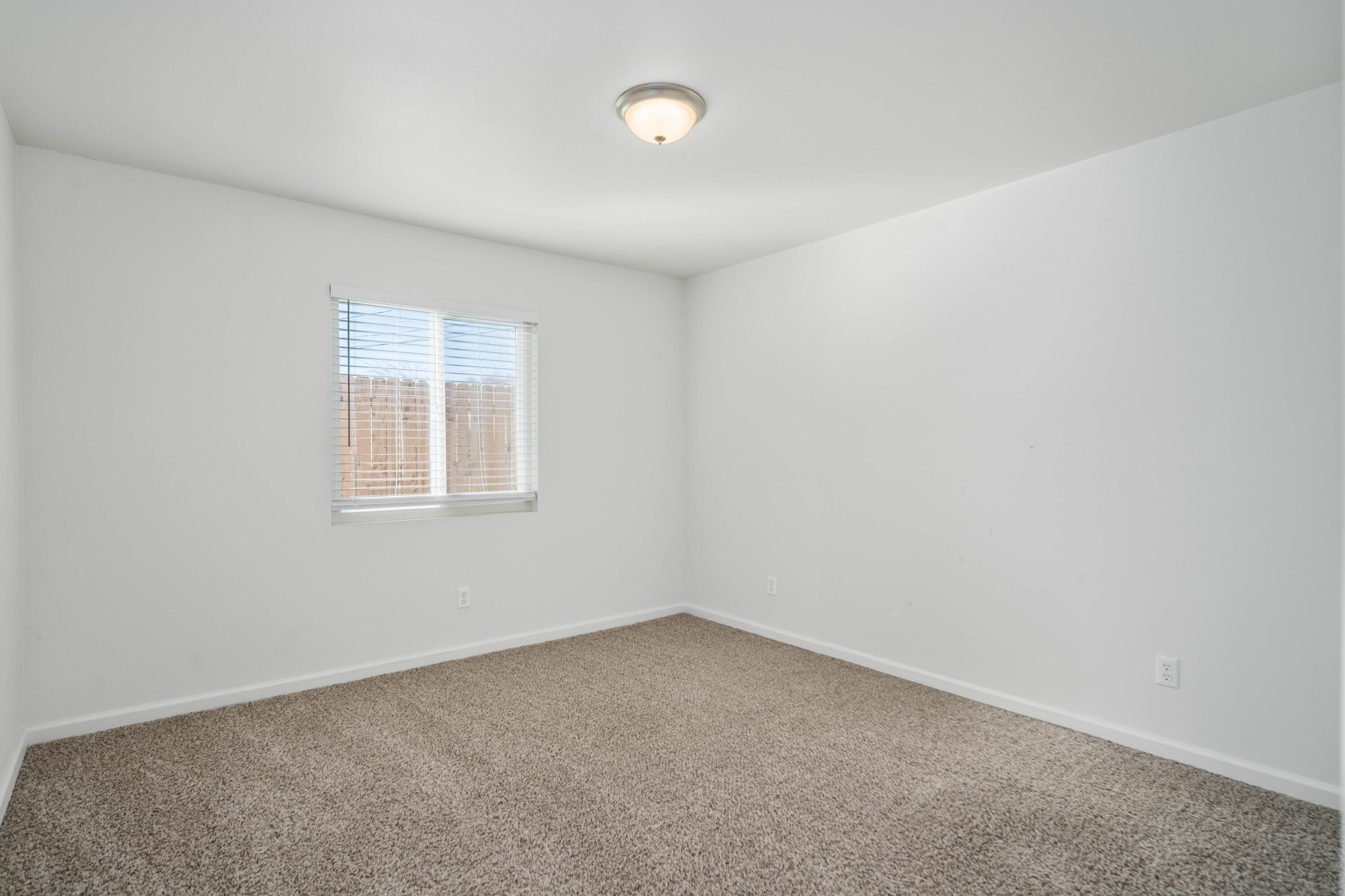 Mojave, California 93501, United States, 3 Bedrooms Bedrooms, ,1 BathroomBathrooms,Residential,Pending,20489