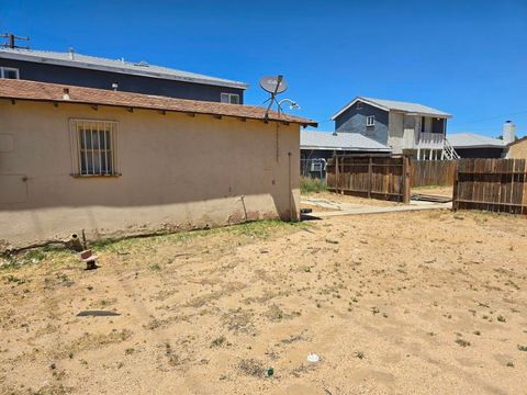 A home in Mojave