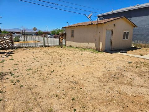 A home in Mojave