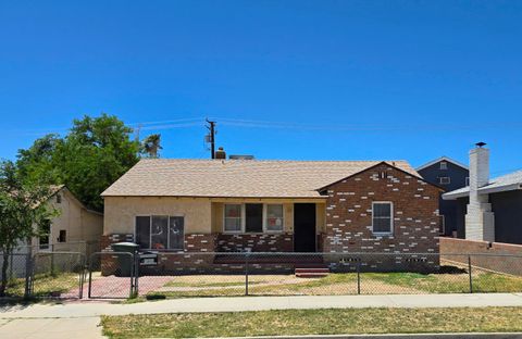 A home in Mojave