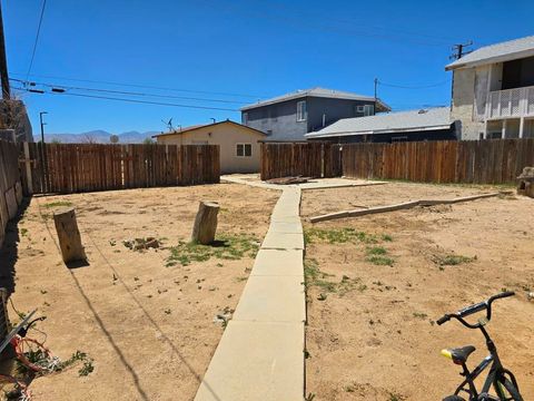 A home in Mojave